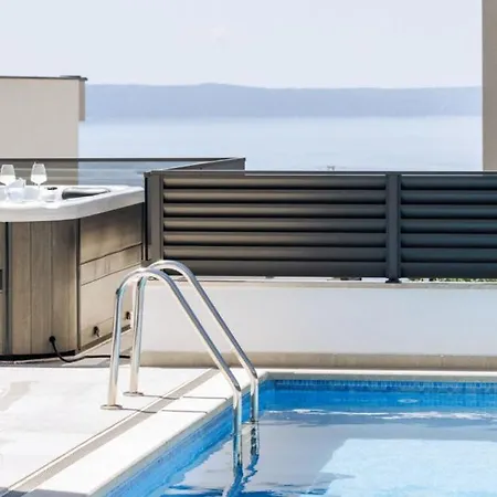 Villa Sunny Lux 3 In By Guide
