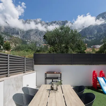 Villa Sunny Lux 3 In By Guide Makarska