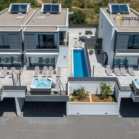 Sunny Lux 3 In By Guide