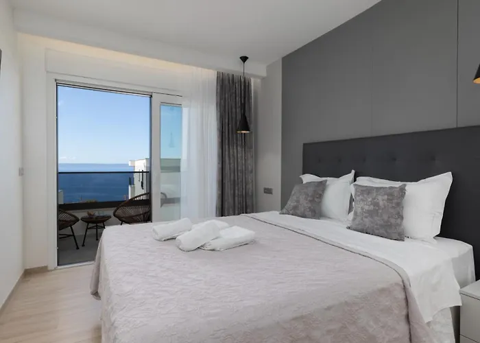 Sunny Lux 3 In By Guide * Makarska